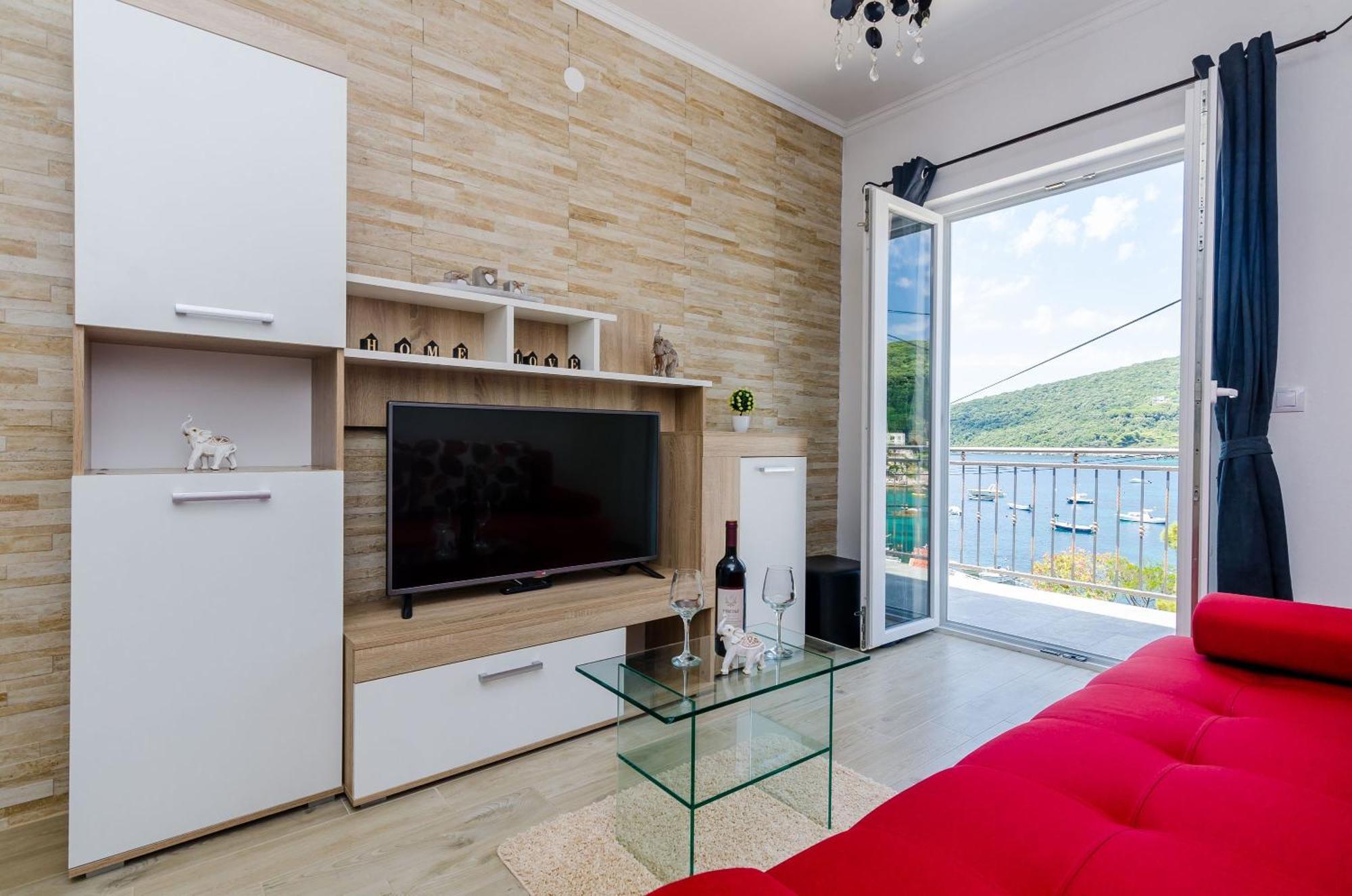 Mata Family Apartments Molunat Exterior photo