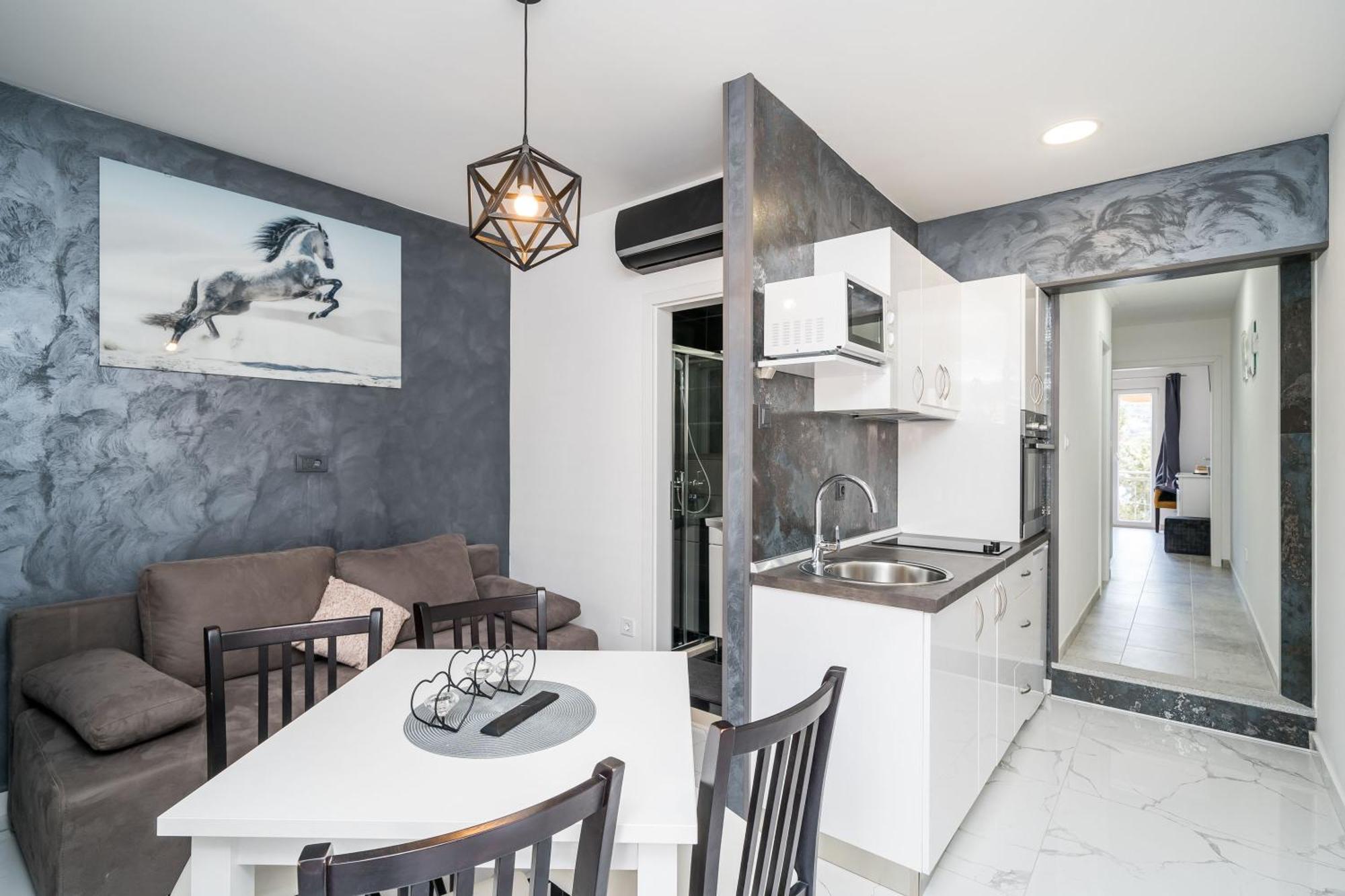 Mata Family Apartments Molunat Room photo
