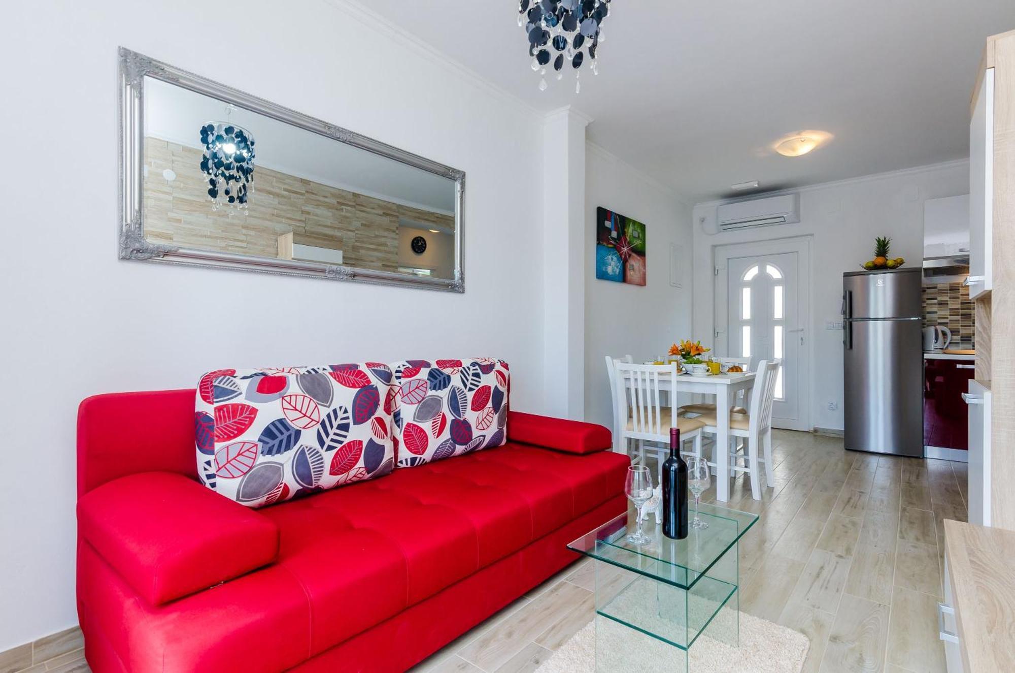 Mata Family Apartments Molunat Room photo